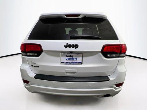 2022 Jeep Grand Cherokee Laredo