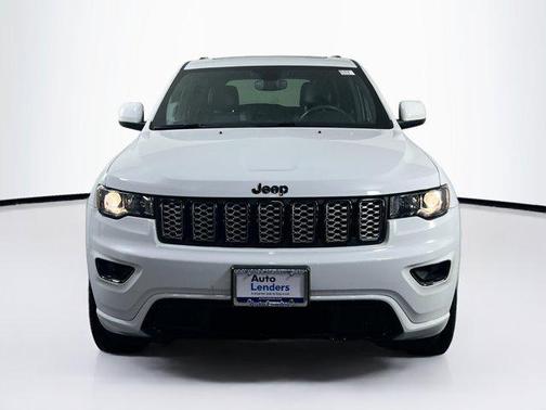 2022 Jeep Grand Cherokee Laredo