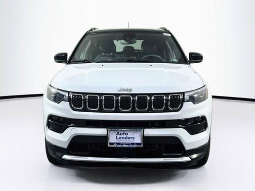 Bright White Clearcoat 2023 Jeep Compass Limited