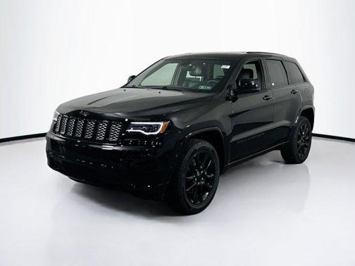 2022 Jeep Grand Cherokee Laredo