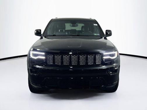 2022 Jeep Grand Cherokee Laredo
