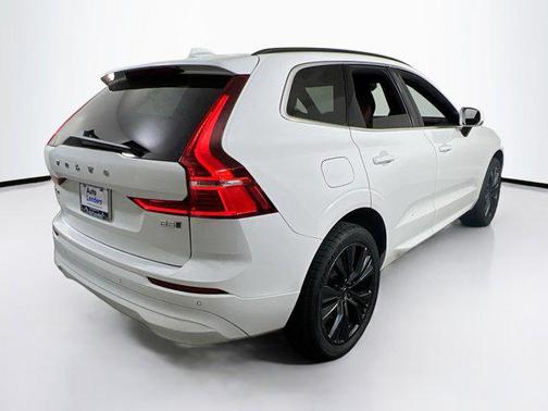 2022 Volvo XC60 B5 Momentum