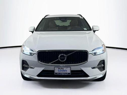2022 Volvo XC60 B5 Momentum