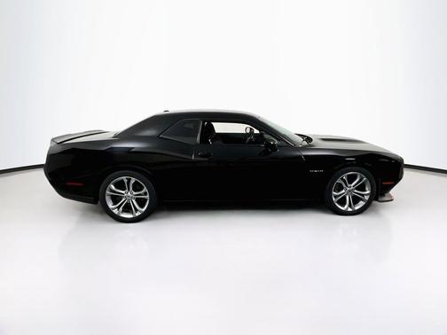 Pitch Black Clearcoat 2022 Dodge Challenger R/T
