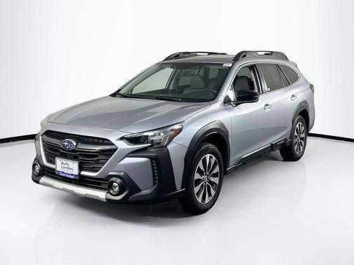 Ice Silver Metallic 2023 Subaru Outback Limited