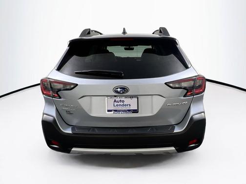 Ice Silver Metallic 2023 Subaru Outback Limited