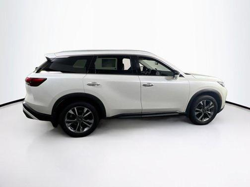 2022 INFINITI QX60 Luxe