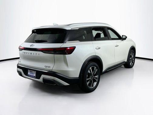 2022 INFINITI QX60 Luxe