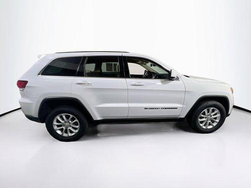 2022 Jeep Grand Cherokee Laredo