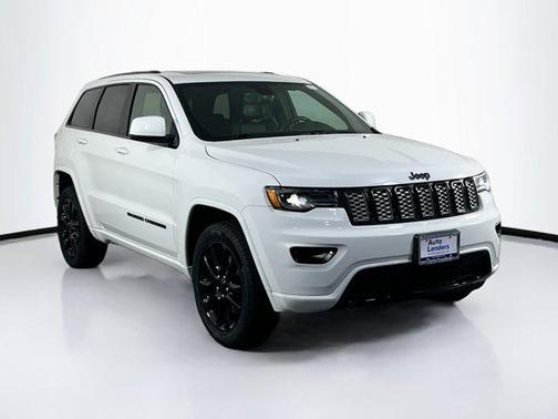 2022 Jeep Grand Cherokee Laredo