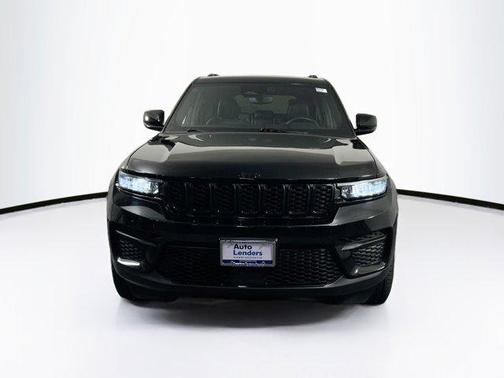 2022 Jeep Grand Cherokee Altitude