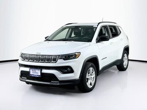 Bright White Clearcoat 2022 Jeep Compass Latitude