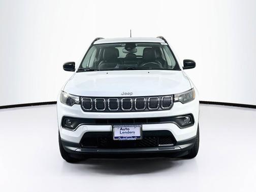 Bright White Clearcoat 2022 Jeep Compass Latitude