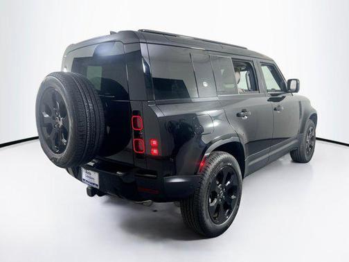 2024 Land Rover Defender 110 P300