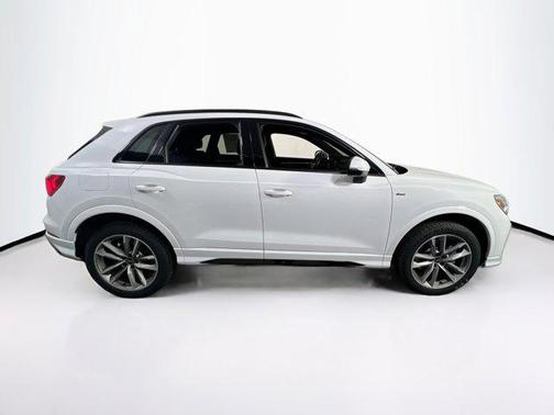 2022 Audi Q3 45 S line Premium Plus