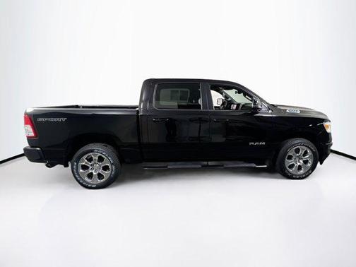 Diamond Black Crystal Pearlcoat 2023 RAM 1500 Big Horn/Lone Star