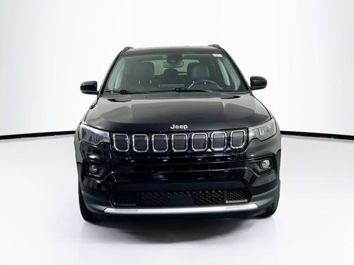 Diamond Black Crystal Pearlcoat 2022 Jeep Compass Limited
