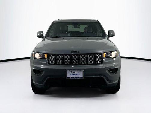 2022 Jeep Grand Cherokee Laredo