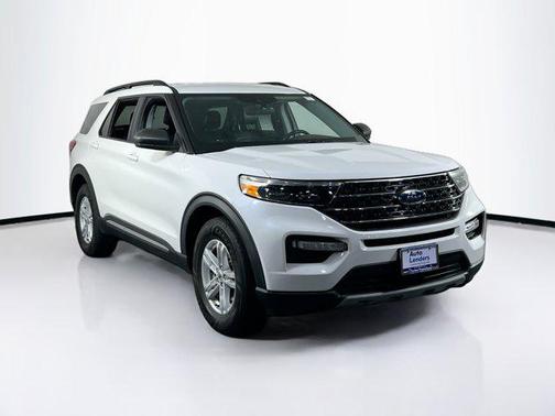 Star White Metallic Tri-Coat 2021 Ford Explorer XLT