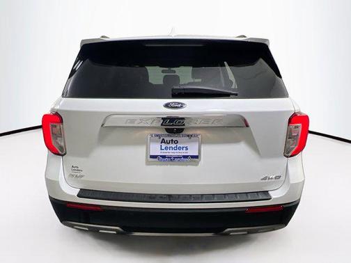 Star White Metallic Tri-Coat 2021 Ford Explorer XLT