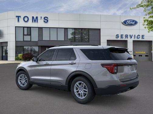 Carbonized Gray Metallic 2026 Ford Explorer Active