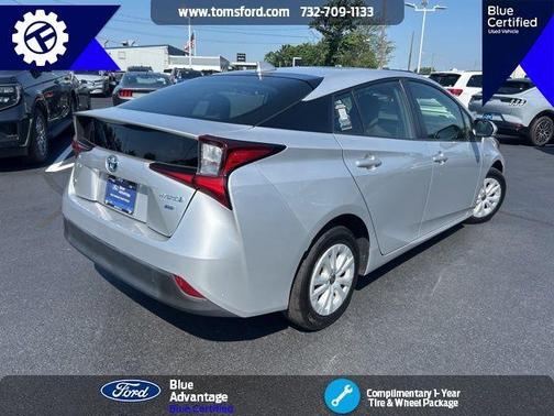 2021 Toyota Prius L