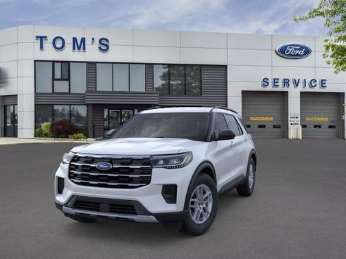 Space White Metallic 2026 Ford Explorer Active w/200A Pkg