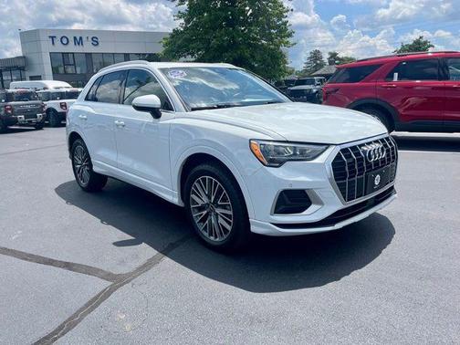 2022 Audi Q3 40 Premium