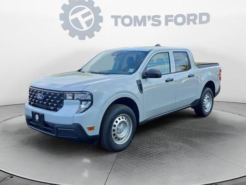 Space White Metallic 2025 Ford Maverick XL