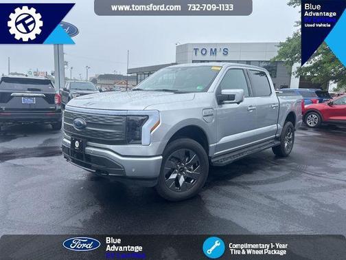 2023 Ford F-150 Lightning LARIAT