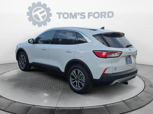 Oxford White 2022 Ford Escape SEL