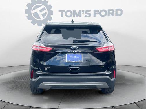 Agate Black Metallic 2023 Ford Edge SEL