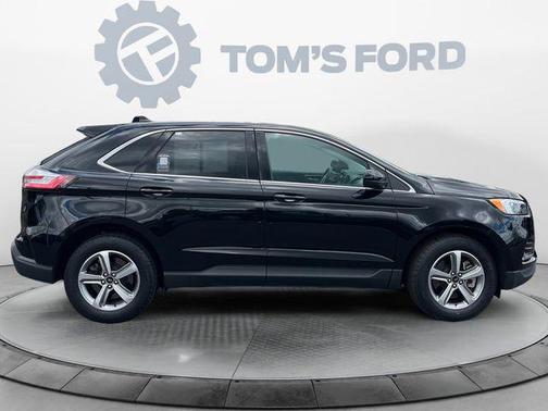 Agate Black Metallic 2023 Ford Edge SEL