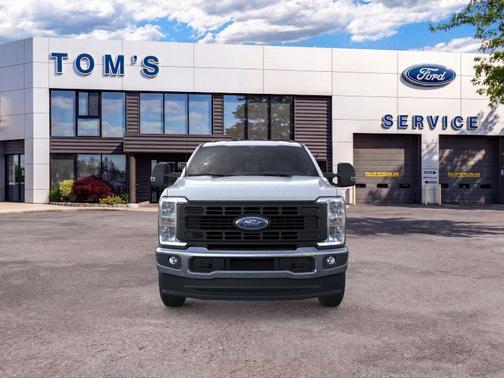 Oxford White 2026 Ford F-350 XL