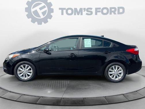 Aurora Black Pearl 2016 Kia Forte LX