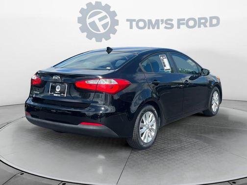 Aurora Black Pearl 2016 Kia Forte LX