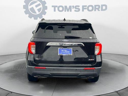 Agate Black Metallic 2022 Ford Explorer XLT