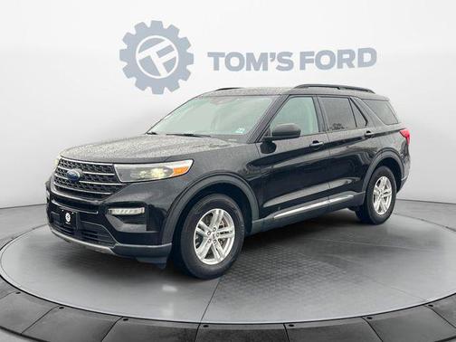 Agate Black Metallic 2022 Ford Explorer XLT