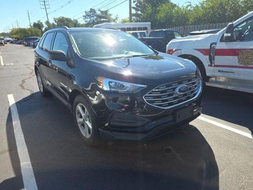 2022 Ford Edge SE