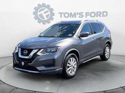 Gun Metallic 2019 Nissan Rogue SV