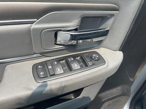 2014 RAM 1500 SLT