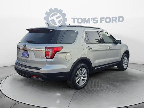 Ingot Silver 2019 Ford Explorer XLT