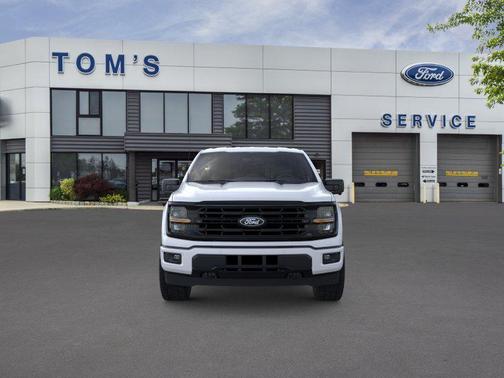Oxford White 2026 Ford F-150 XLT