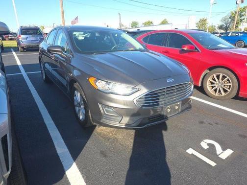 2020 Ford Fusion SE