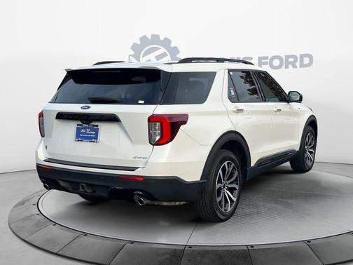 2022 Ford Explorer ST-Line