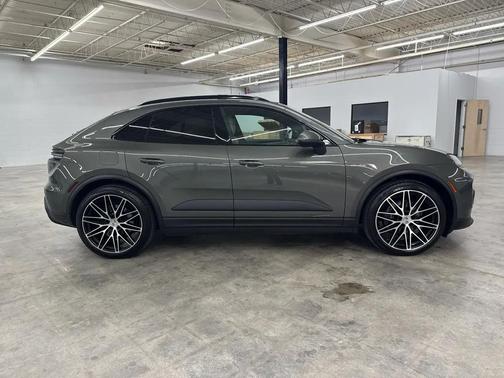 Green 2024 Porsche Macan Macan Electric 4