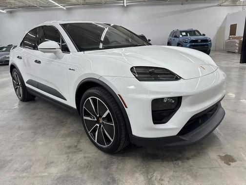 2024 Porsche Macan 4
