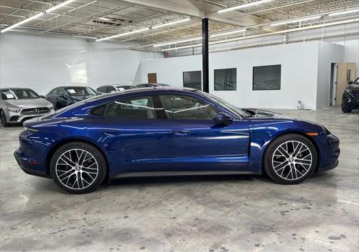 2022 Porsche Taycan RWD