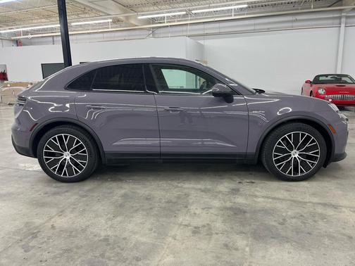 2024 Porsche Macan 4