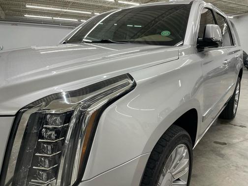 2018 Cadillac Escalade Platinum